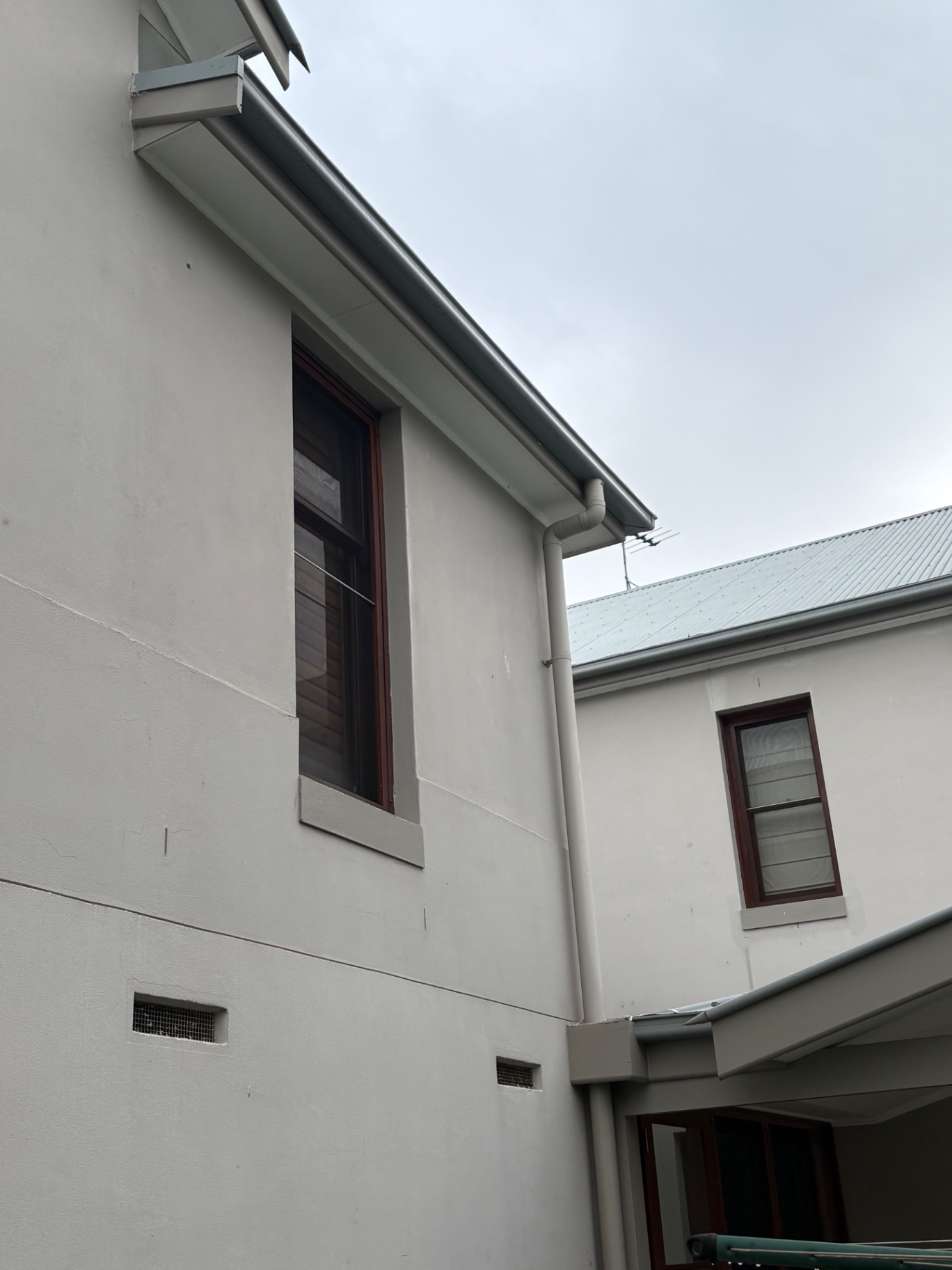 Upper and lower windows on the side elevation